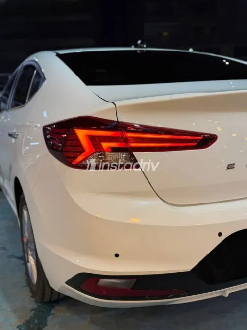 Hyundai Elantra 2027 White Automatic New for Sale in Nasr city - 8