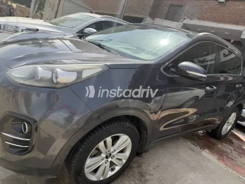 Kia Sportage 2017 Gray Automatic Used for Sale in Greater Cairo ( Cairo + Giza) - 4