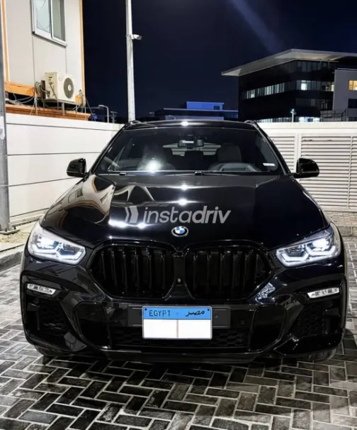 بي ام دبليو X6 2021 أسود أوتوماتيك مستعملة للبيع في القاهرة - 1