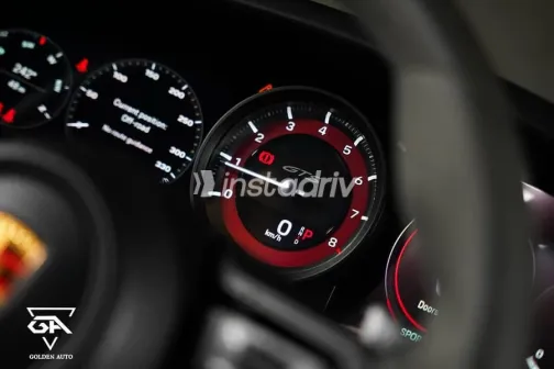 Porsche Carrera 2022 Red Automatic Used for Sale in Cairo - 9