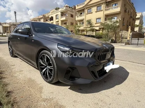 بي ام دبليو I5 2024 رمادي أوتوماتيك مستعملة للبيع في القاهرة - 9