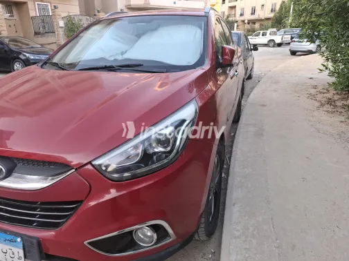 Hyundai IX 35 2016 Red Automatic Used for Sale in Greater Cairo ( Cairo + Giza) - 3