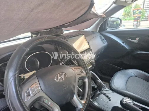 Hyundai IX 35 2016 Red Automatic Used for Sale in Greater Cairo ( Cairo + Giza) - 5