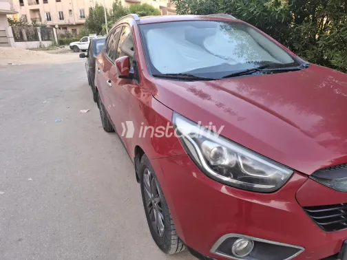 Hyundai IX 35 2016 Red Automatic Used for Sale in Greater Cairo ( Cairo + Giza) - 7