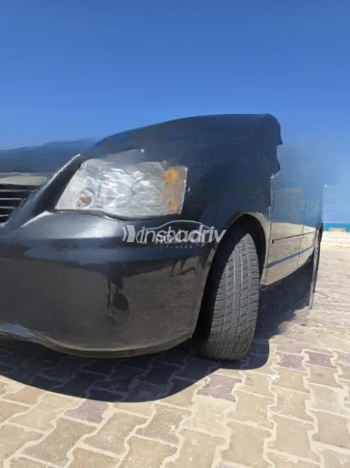 Chrysler Town & Country 2011 Petroleum Automatic Used for Sale in Alexandria - 1