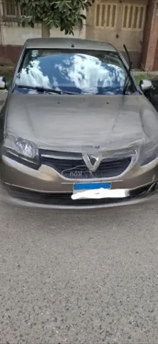 Renault Logan 2016 Champagne Automatic Used for Sale in Sheikh Zayed City