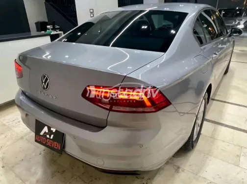 Volkswagen Passat 2020 Silver Automatic Used for Sale in Greater Cairo ( Cairo + Giza) - 2