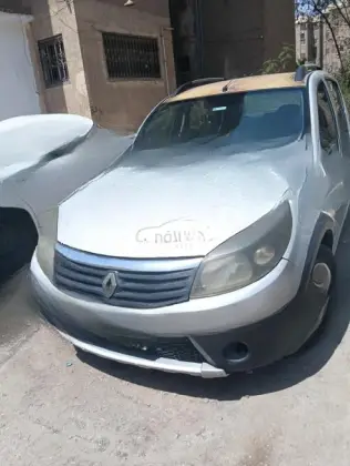Renault Sandero Step Way 2013 Silver Manual Used for Sale in Cairo