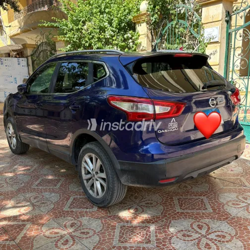 Nissan Qashqai 2016 Blue Automatic Used for Sale in Greater Cairo ( Cairo + Giza) - 4