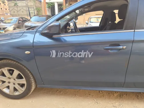 Peugeot 301 2016 Blue Automatic Used for Sale in Greater Cairo ( Cairo + Giza) - 7