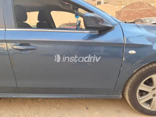 Peugeot 301 2016 Blue Automatic Used for Sale in Greater Cairo ( Cairo + Giza) - 9
