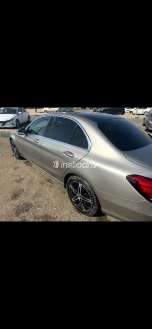 Mercedes C 180 2020 Gold Automatic Used for Sale in Greater Cairo ( Cairo + Giza) - 6