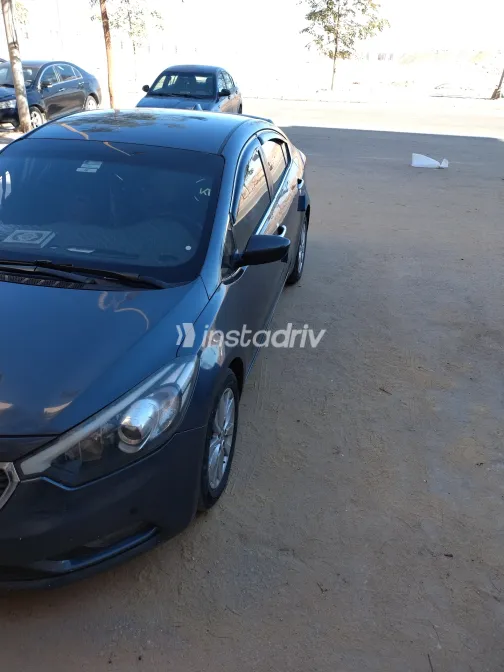 Kia K3 2016 White Automatic Used for Sale in Greater Cairo ( Cairo + Giza) - 4