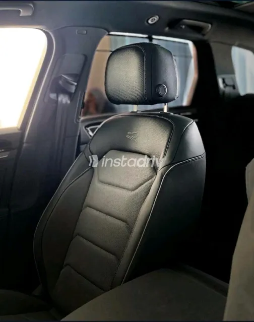 Volkswagen Touareg 2024 White Automatic Used for Sale in Greater Cairo ( Cairo + Giza) - 9