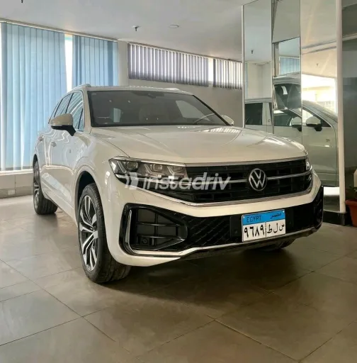 Volkswagen Touareg 2024 White Automatic Used for Sale in Greater Cairo ( Cairo + Giza) - 10