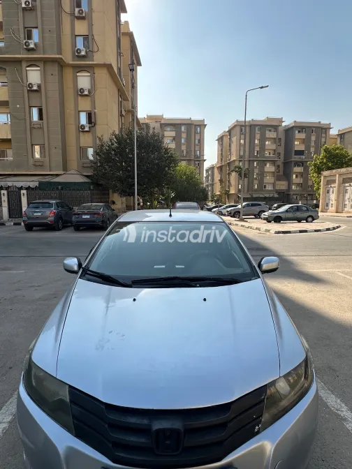 Honda City 2009 Silver Automatic Used for Sale in Greater Cairo ( Cairo + Giza) - 2
