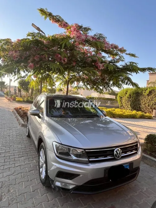 Volkswagen Tiguan 2018 Silver Automatic Used for Sale in Greater Cairo ( Cairo + Giza) - 3