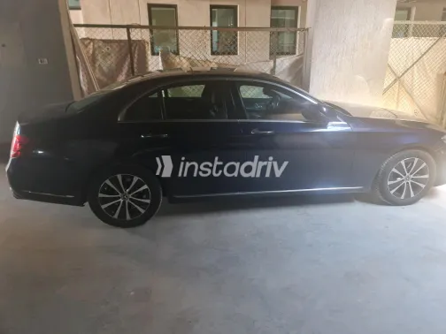 مرسيدس E 350 2020 أبيض أوتوماتيك مستعملة للبيع في القاهرة الكبرى ( القاهرة - الجيزة) - 1