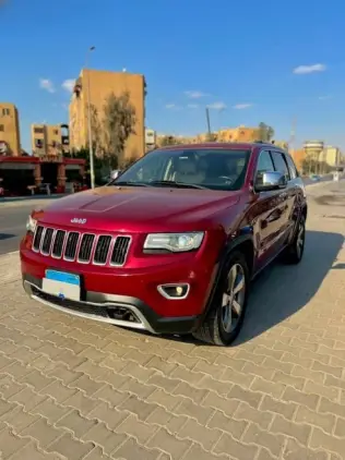 Jeep Grand Cherokee 2015 Burgundy Automatic Used for Sale in Nasr city