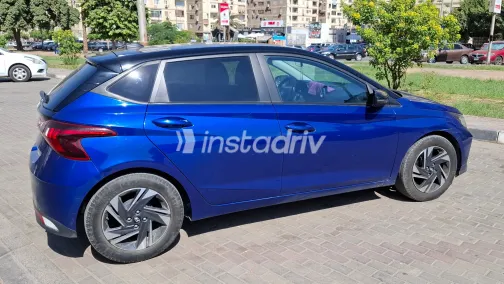 هيونداي I20 2021 أزرق أوتوماتيك مستعملة للبيع في القاهرة الكبرى ( القاهرة - الجيزة) - 4