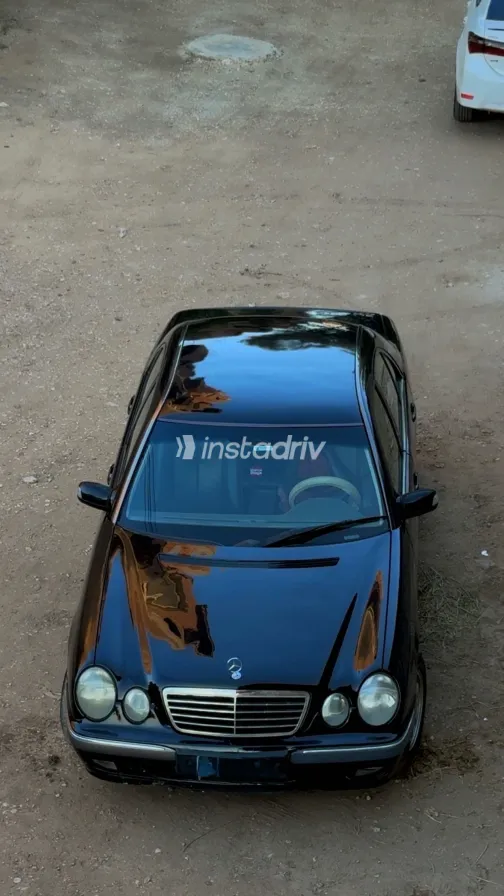 Mercedes E 200 2001 Black Automatic Used for Sale in Greater Cairo ( Cairo + Giza) - 2