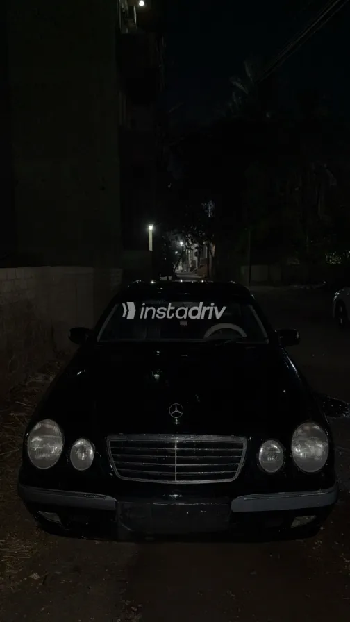 Mercedes E 200 2001 Black Automatic Used for Sale in Greater Cairo ( Cairo + Giza) - 9