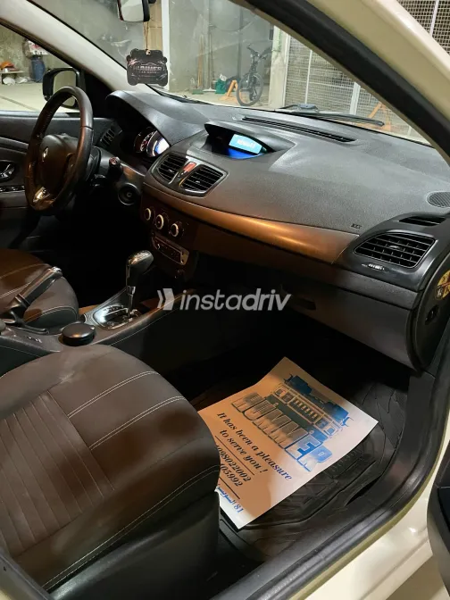 Renault Fluence 2015 Beige Automatic Used for Sale in Greater Cairo ( Cairo + Giza) - 7