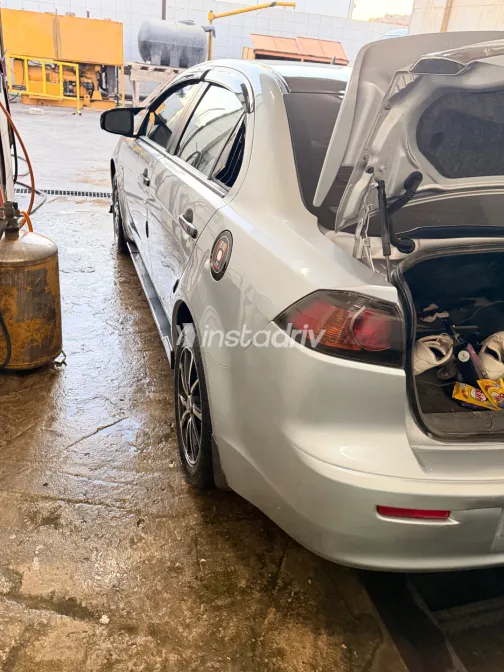 Mitsubishi Lancer EX Shark 2016 Silver Automatic Used for Sale in Greater Cairo ( Cairo + Giza) - 4