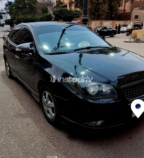 Hyundai Elantra 2010 Black Automatic Used for Sale in Greater Cairo ( Cairo + Giza) - 5