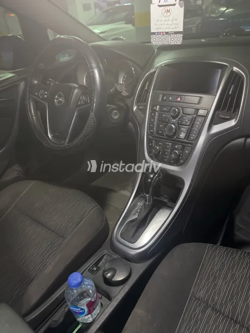Opel Astra 2019 Black Automatic Used for Sale in Greater Cairo ( Cairo + Giza) - 5