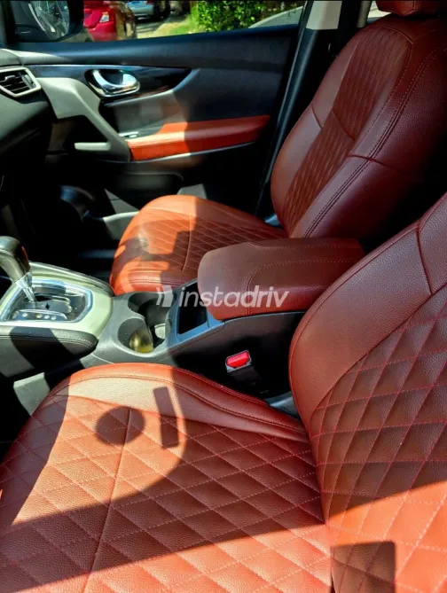 Nissan Qashqai 2017 Purple Automatic Used for Sale in Greater Cairo ( Cairo + Giza) - 2
