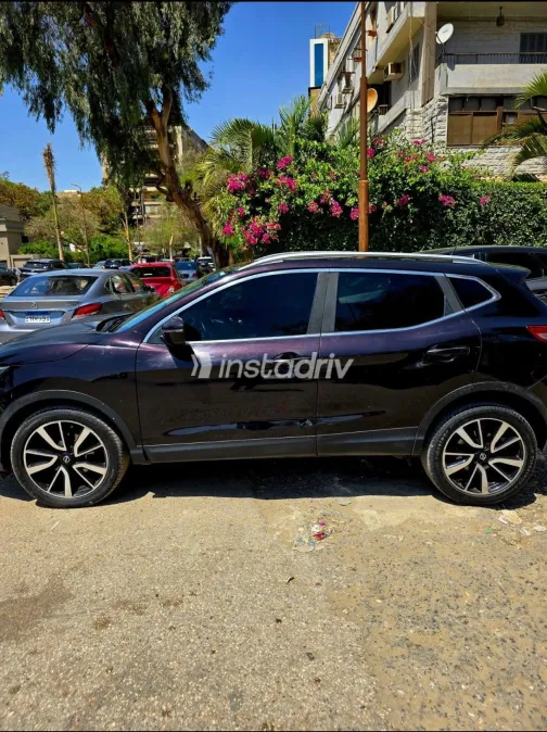 Nissan Qashqai 2017 Purple Automatic Used for Sale in Greater Cairo ( Cairo + Giza) - 5