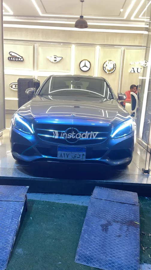 Mercedes C 180 2017 Gray Automatic Used for Sale in Greater Cairo ( Cairo + Giza) - 9