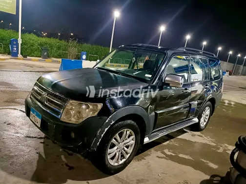 Mitsubishi Pajero 2012 Black Automatic Used for Sale in Greater Cairo ( Cairo + Giza) - 5