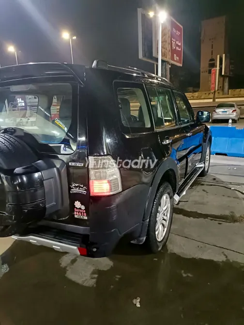 Mitsubishi Pajero 2012 Black Automatic Used for Sale in Greater Cairo ( Cairo + Giza) - 6