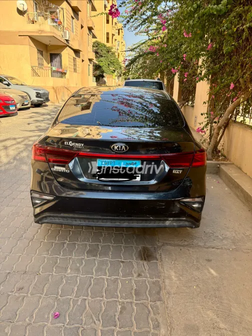 Kia Grand Cerato 2021 White Automatic Used for Sale in Greater Cairo ( Cairo + Giza) - 1