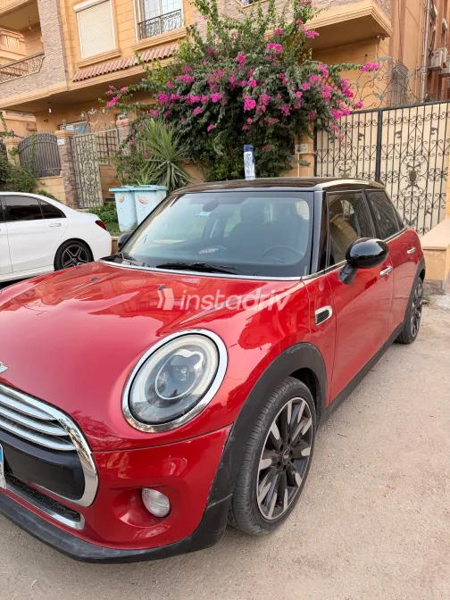 Mini Cooper 2016 Red Automatic Used for Sale in Greater Cairo ( Cairo + Giza) - 6