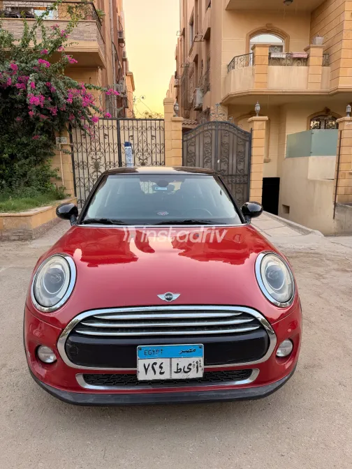 Mini Cooper 2016 Red Automatic Used for Sale in Greater Cairo ( Cairo + Giza) - 7