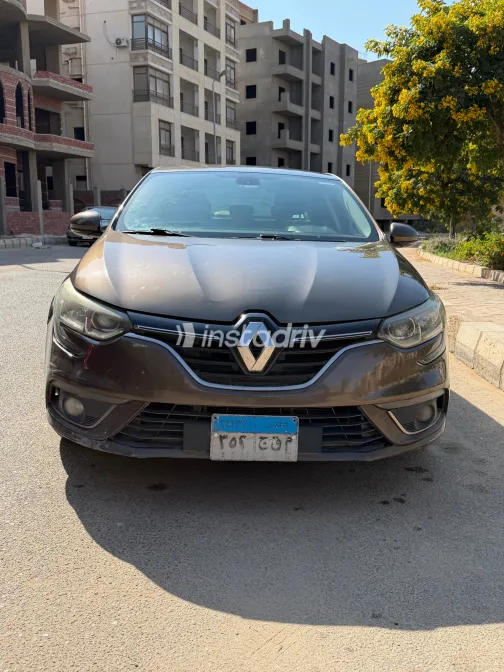 Renault Megane 2019 Brown Automatic Used for Sale in Greater Cairo ( Cairo + Giza) - 3