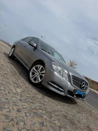 Mercedes E 250 2011 Silver Automatic Used for Sale in Greater Cairo ( Cairo + Giza)