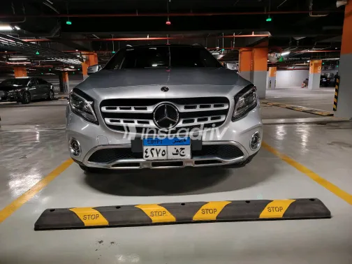 Mercedes GLA 200 2019 Silver Automatic Used for Sale in Greater Cairo ( Cairo + Giza) - 2