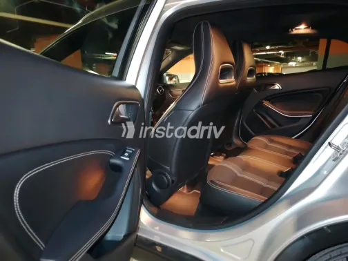 Mercedes GLA 200 2019 Silver Automatic Used for Sale in Greater Cairo ( Cairo + Giza) - 6