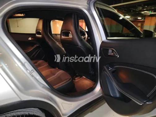 Mercedes GLA 200 2019 Silver Automatic Used for Sale in Greater Cairo ( Cairo + Giza) - 7