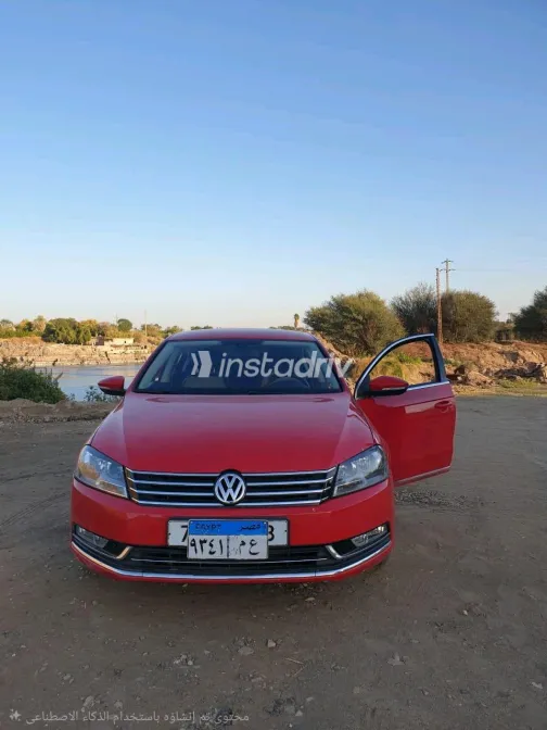 Volkswagen Passat 2012 Red Automatic Used for Sale in Greater Cairo ( Cairo + Giza) - 5