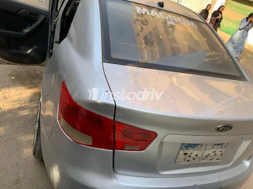 Kia Cerato 2013 Silver Automatic Used for Sale in Greater Cairo ( Cairo + Giza) - 4