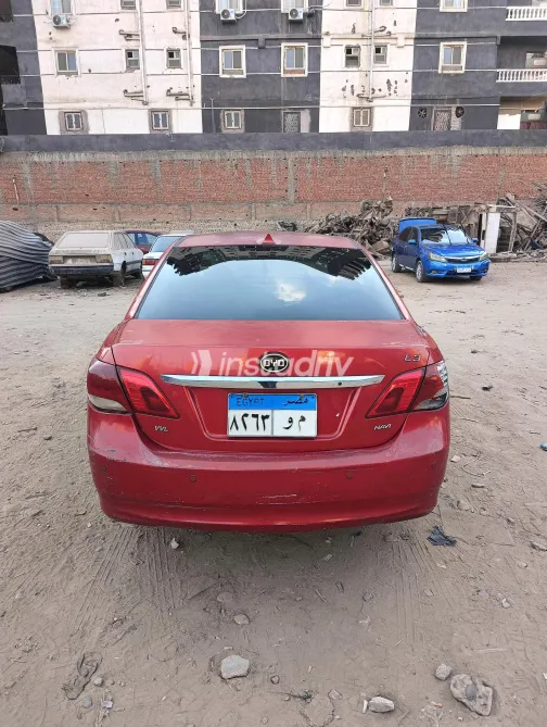 بى واى دى‬ L3 2015 أحمر يدوي مستعملة للبيع في القاهرة الكبرى ( القاهرة - الجيزة) - 4