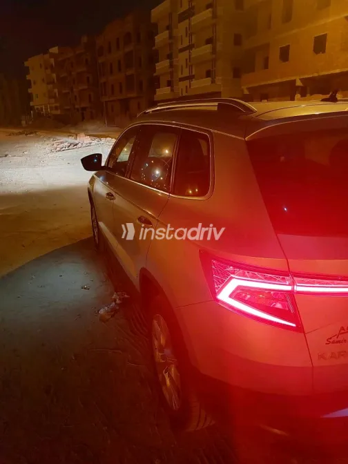 سكودا كاروك 2021 فضي أوتوماتيك مستعملة للبيع في القاهرة الكبرى ( القاهرة - الجيزة) - 4