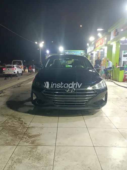 Hyundai Elantra AD 2019 Black Automatic Used for Sale in Greater Cairo ( Cairo + Giza) - 3