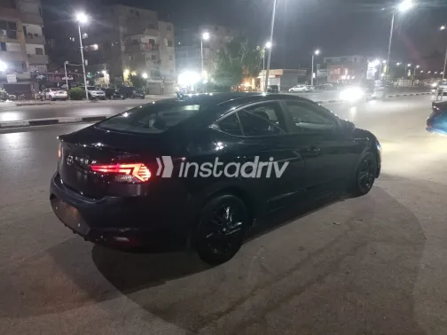 Hyundai Elantra AD 2019 Black Automatic Used for Sale in Greater Cairo ( Cairo + Giza) - 5