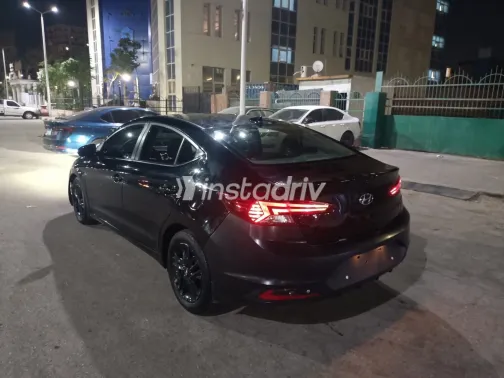 Hyundai Elantra AD 2019 Black Automatic Used for Sale in Greater Cairo ( Cairo + Giza) - 6